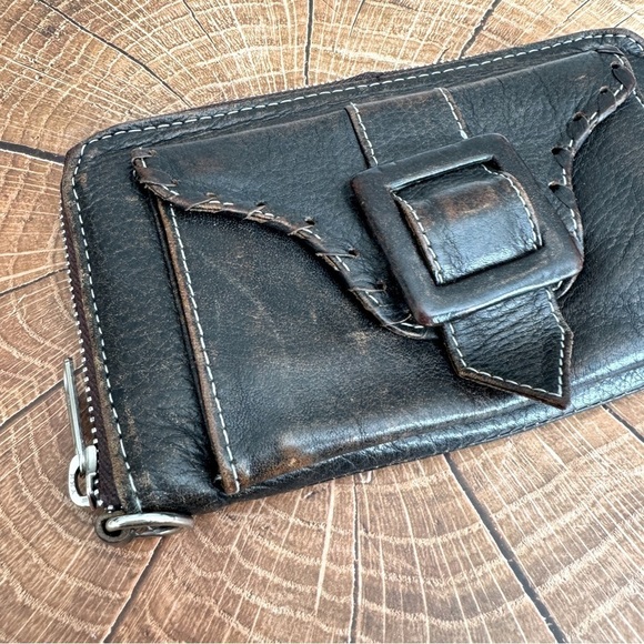 Handmade Leather Wallet Full Zip - Picture 4 of 14
